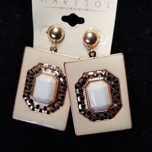 Mar Y Sol Frame Style Earings